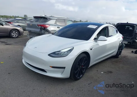 2020 Tesla Model 3 Performance z USA, uszkodzony, nr VIN 5YJ3E1ECXLF642125